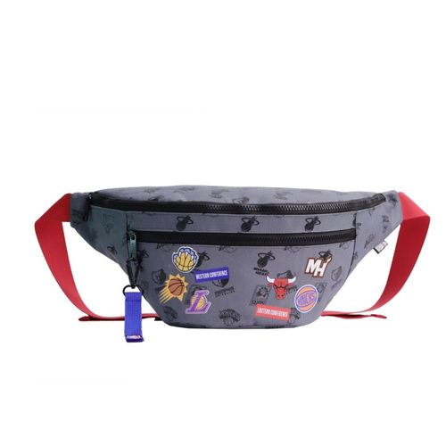 Riñonera Nba Conference